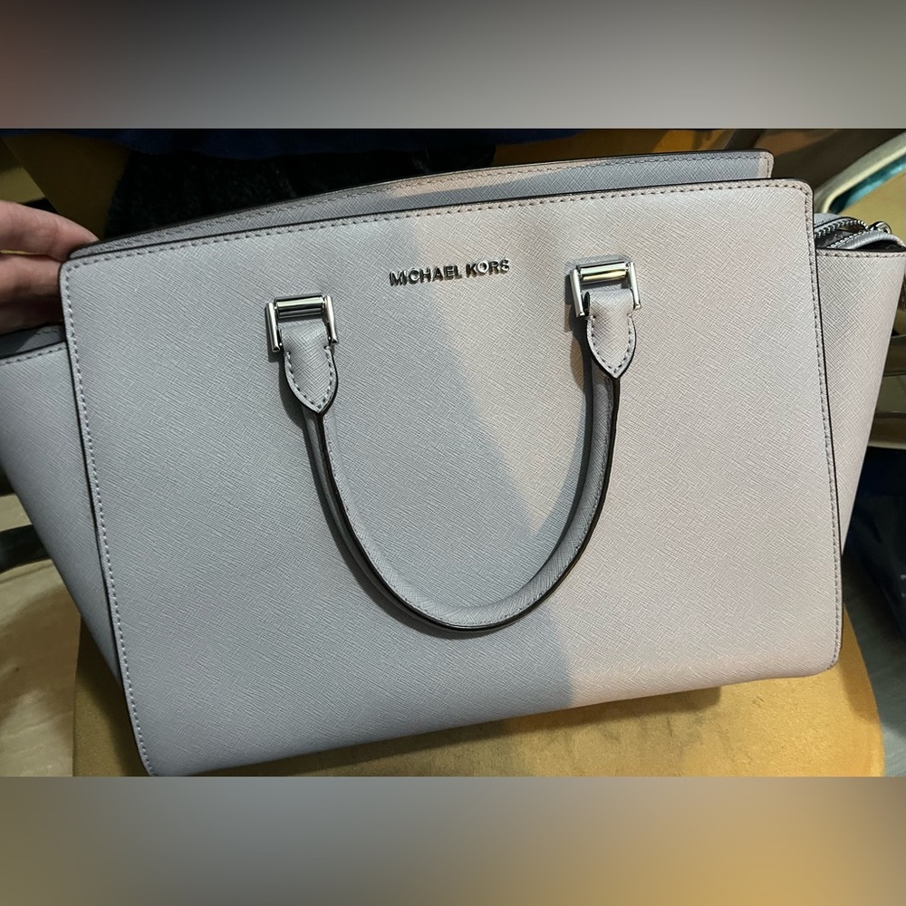 Michael Kors lavender tote